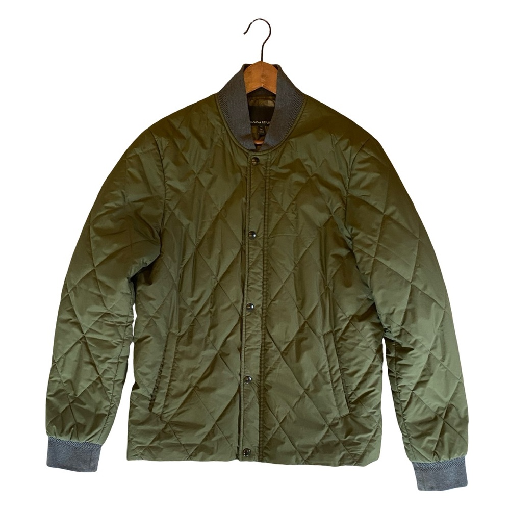 Banana Republic TALL Water Resistant Quilted Bomber Jacket - Size Medium Tall
